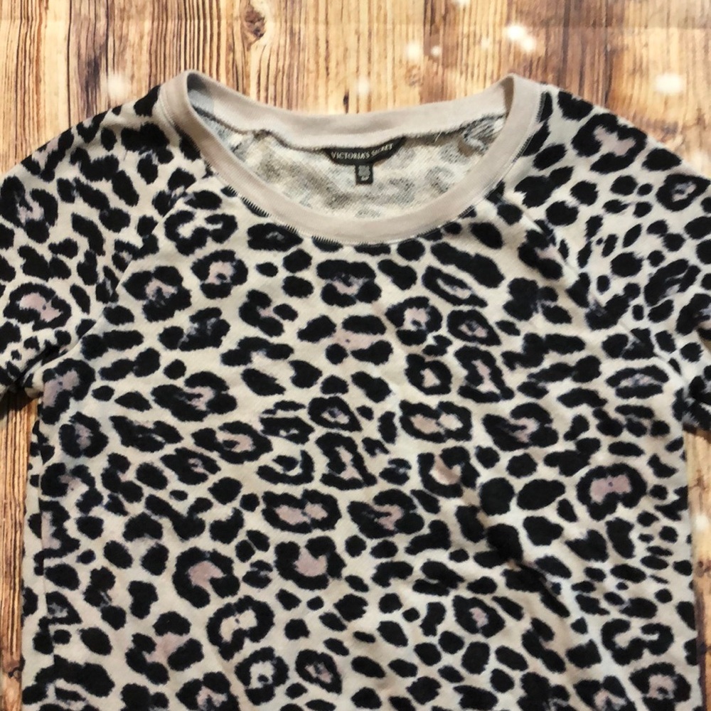 Victoria’s Secret small sweatershirt - Picture 3 of 7